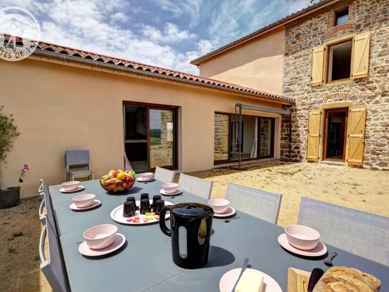 Luxury cottage with spa, sauna, and pool, pets allowed — photo 5
