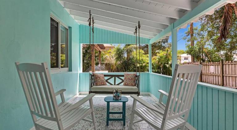 Spacious vacation home with pool | Pets are welcome — photo 5