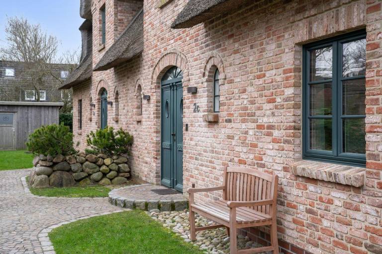 Family-friendly house with terrace, sauna & yard | Garden view | Pets are welcome — photo 4