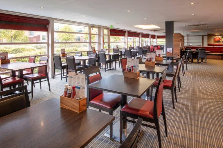 Holiday Inn Express Milton Keynes By IHG — photo 2