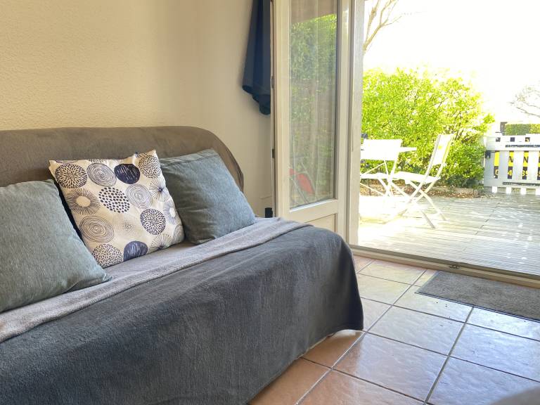 Family-oriented pleasant vacation home with pool | Next to the beach | Pets are welcome — photo 5