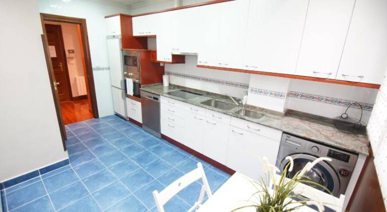 Apartment | Close to Mercado de la Ribera — photo 5