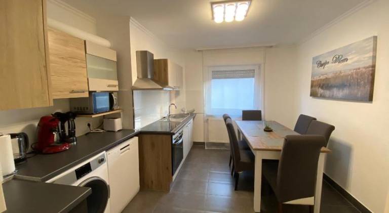 Rental apartment with 4 rooms for 5 persons — photo 4