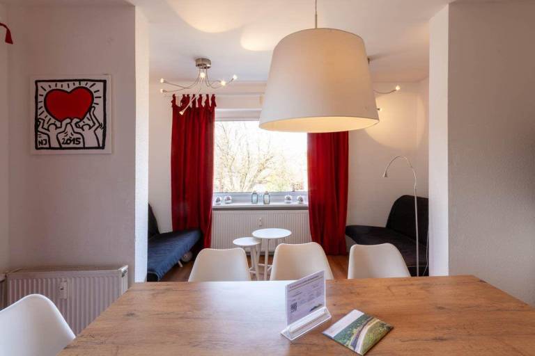 Holiday apartment with yard, sauna & barbecue — photo 3