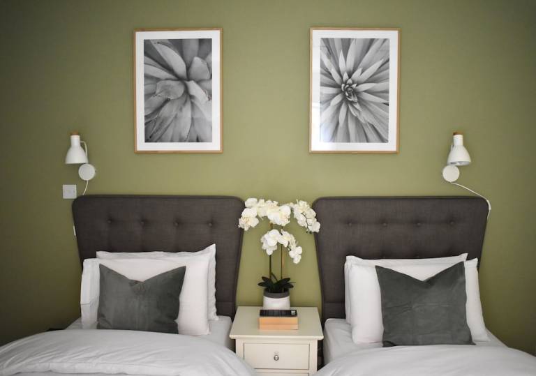 Accommodation  Ascot