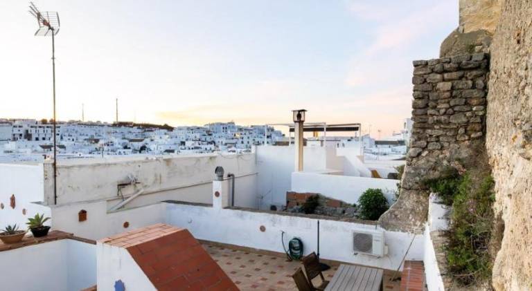 House with terrace — photo 3