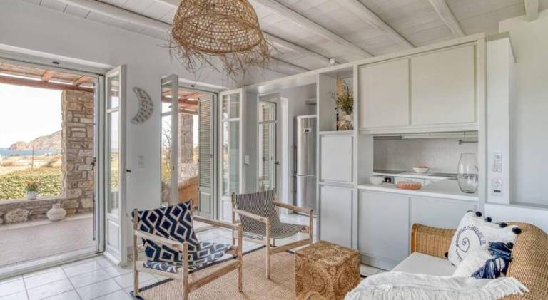 Fully equipped lovely vacation home with patio, yard & pool | Pet-friendly — photo 2