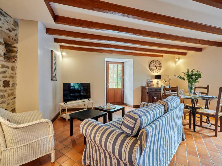 Fully equipped nice vacation home with patio, barbeque & garden | Dogs allowed — photo 2