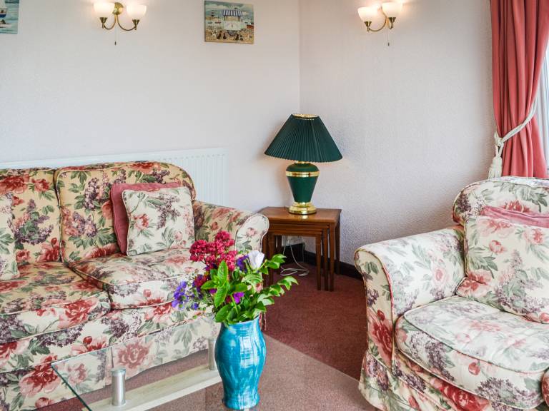 Cottage with yard | Sea view — photo 4