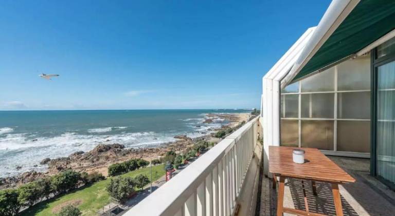 Rental apartment with patio in Porto