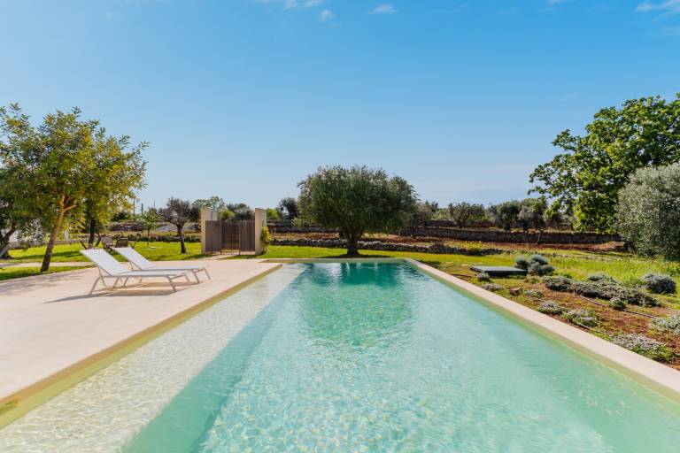 Villa with BBQ, private pool & garden — photo 2