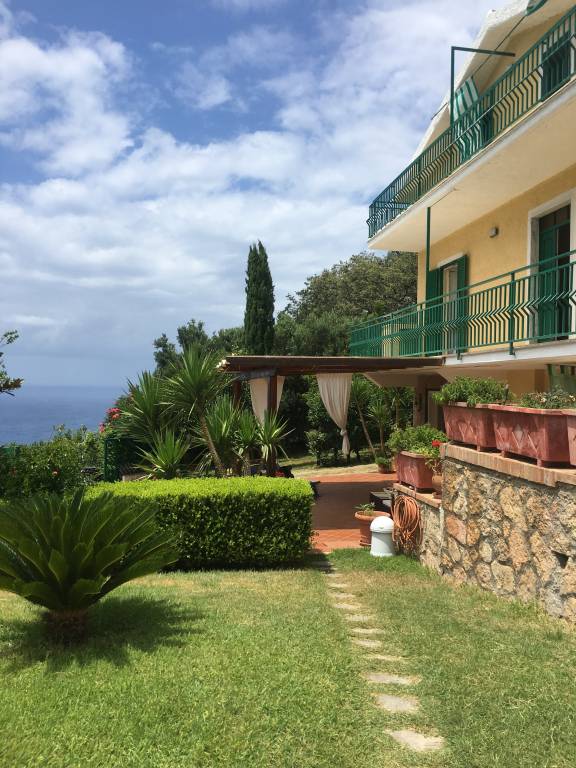 Fully equipped wonderful vacation home with barbeque, pool & yard | Garden view | Suitable for remote work | Dogs allowed — photo 4