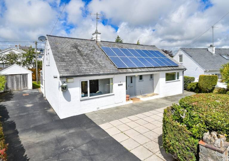 House  Llanengan