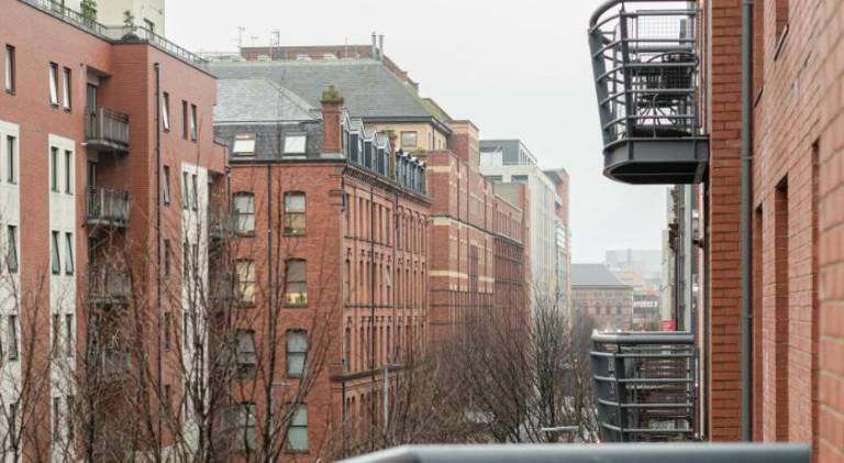 Beautiful holiday apartment with terrace | Next to Belfast City Hall | Good for workation | Pets are welcome — photo 3