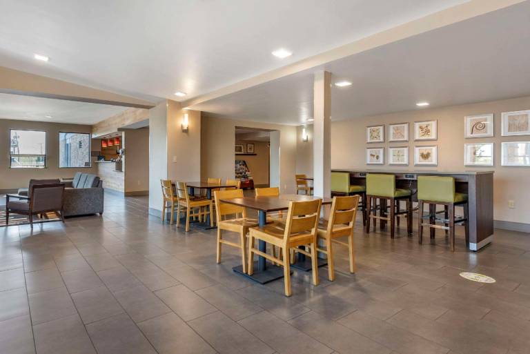 Comfort Inn & Suites Liverpool - Syracuse North — photo 5