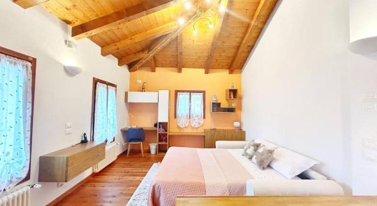 Rental apartment with 1 room for 5 persons in Treviso