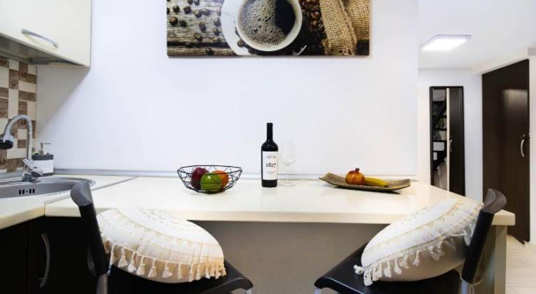 Holiday apartment | Near Stavropoleos Monastery — photo 5