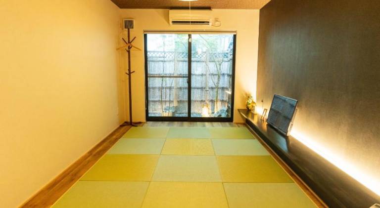 Vacation home with hot tub | Dogs allowed in Osaka