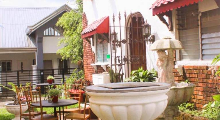 Spanish Casita Executive Suites Tagaytay — photo 4
