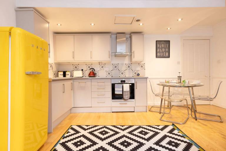 Apartment | Close to Edinburgh Castle — photo 2