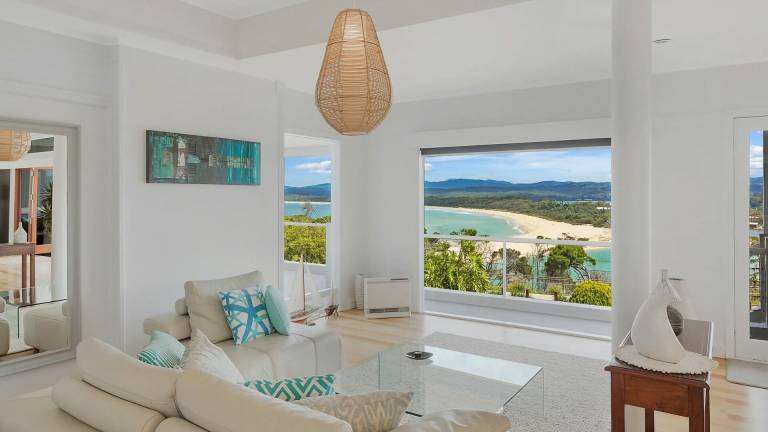 House  Pambula