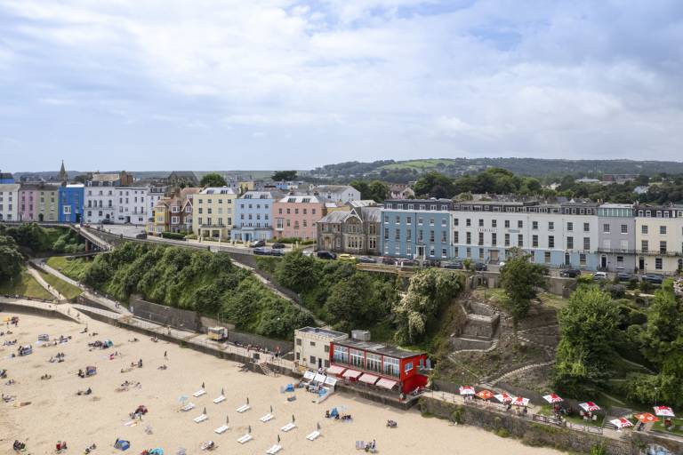 Children-friendly cottage with garden | Beach view | Beach nearby | Dogs allowed in Tenby