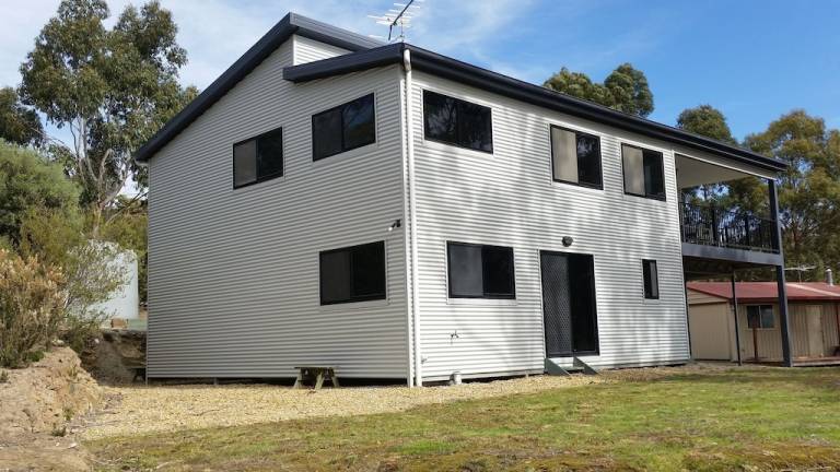House  Lunawanna