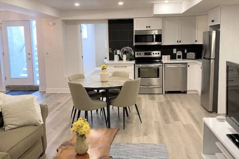 Apartment Mississauga