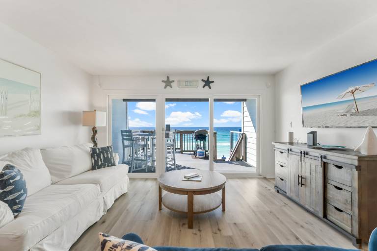 Children-friendly nice villa with barbeque | Water view | Pets allowed — photo 3