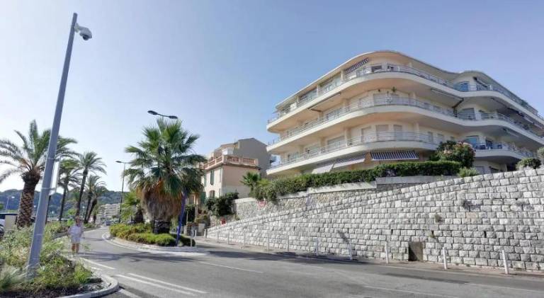 Large Luxury Apartment with garden view over the ocean — photo 3
