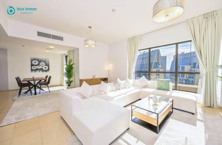 Lovely vacation home with pool | Close to the beach | Suitable for remote work | Pets allowed in Abu Dhabi