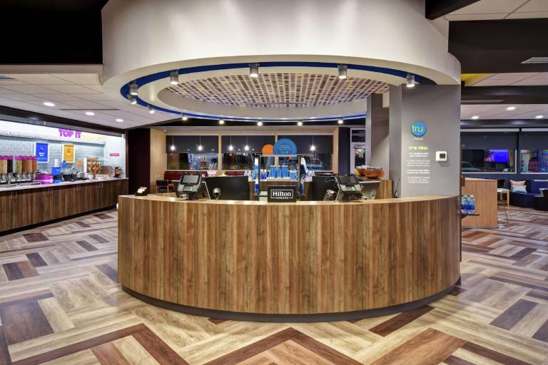 Tru by Hilton Fort Wayne North — photo 4