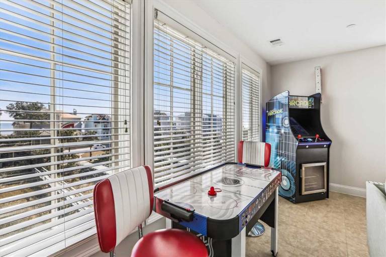 34 Bradley @ Singleton Beach 100 Steps to Sand Pool & Spa Ocean Views — photo 2