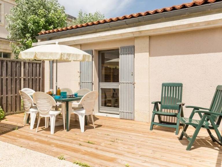 Vacation home with patio & heated pool — photo 4