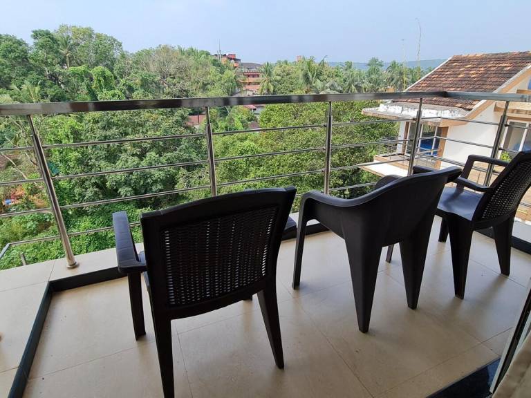 Ample apartment with pool & yard | Good for workation | Pets allowed — photo 3