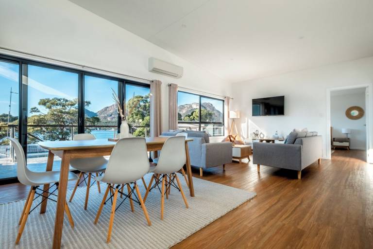 House Coles Bay