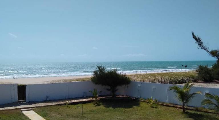 Vacation home with pool — photo 2