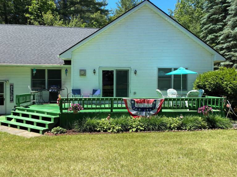 House Mullett Lake
