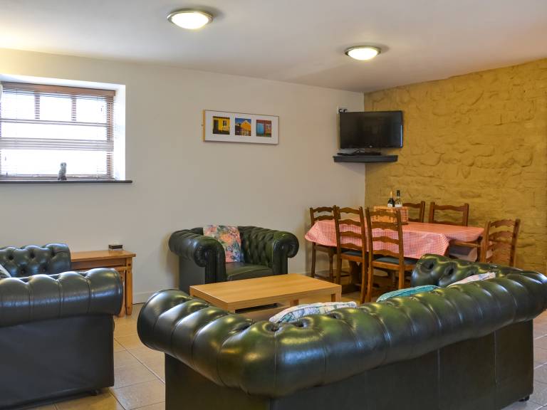 Family-friendly cottage with garden & BBQ | River view | Next to the beach | Pets are welcome — photo 2