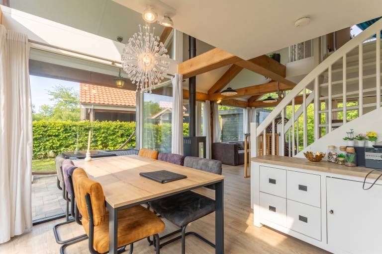 Ferienhaus mit Terrasse und Garten