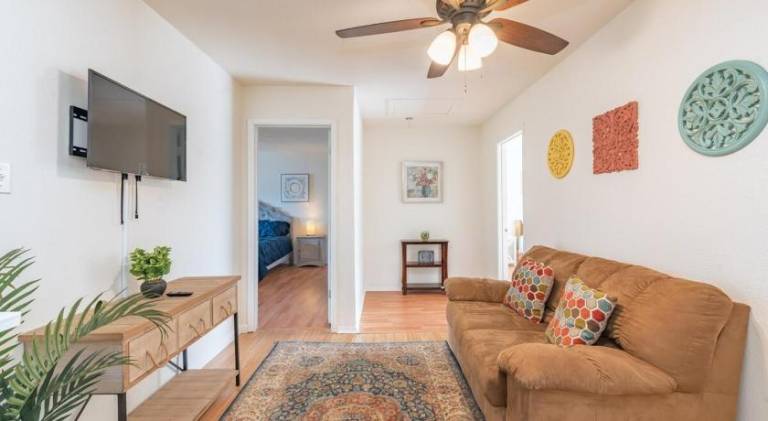 Luxury 5BR House with Pool by SeaWorld & Lackland — photo 2