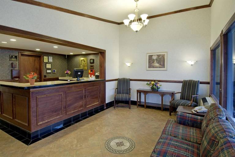 Americas Best Value Inn Conyers — photo 4