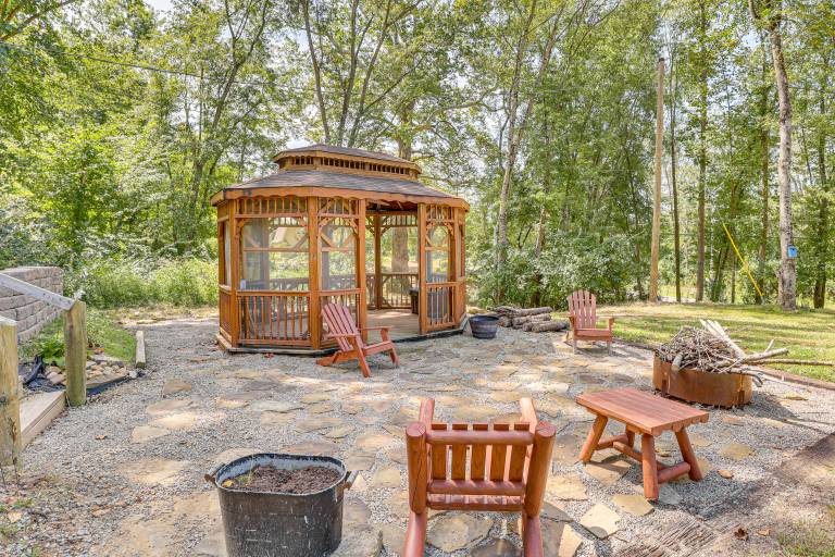 Charming Couples Cabin on 40 Acres in Zanesville — photo 2