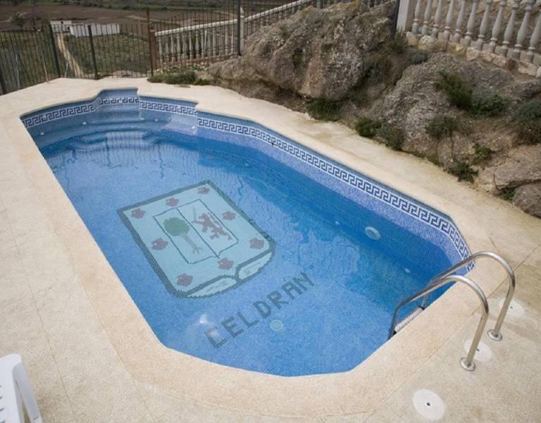 Family-oriented vacation home with garden, pool & barbeque | Mountain view | Pets allowed — photo 3