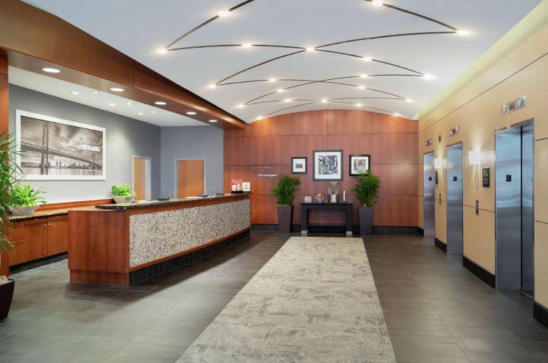 Hampton Inn Philadelphia Center City-Convention Center — photo 3