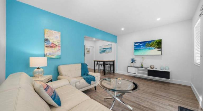 Charming vacation home | Pet-friendly in Miami, FL