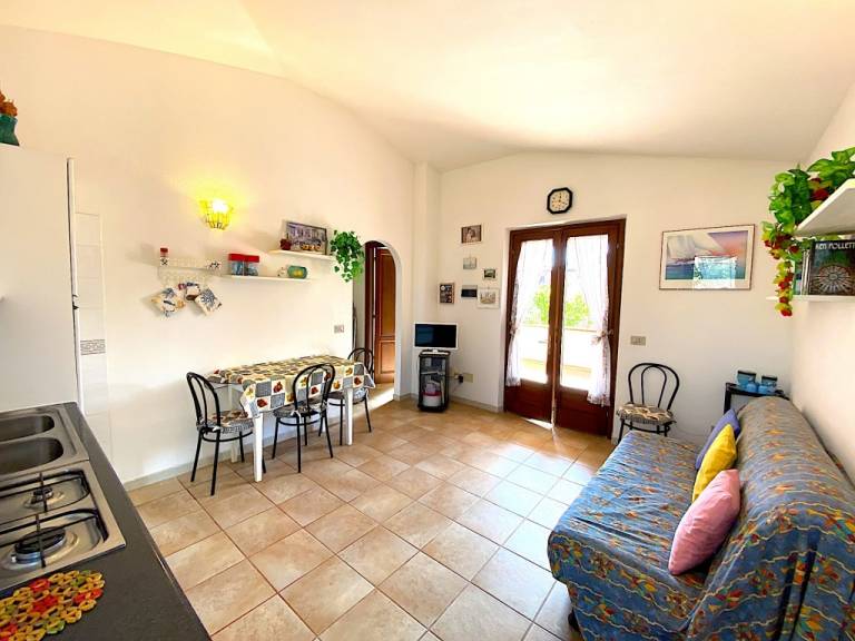 Family-oriented rental apartment with terrace | Garden view | Pets allowed — photo 4