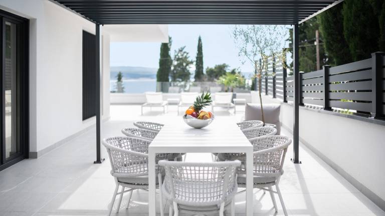 Luxury Holiday Villa with pool by Villas Guide — photo 3