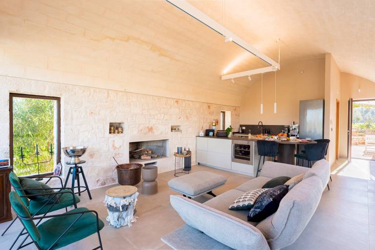 Child-friendly villa with yard, private pool & barbecue | Pool view | Dogs allowed — photo 4