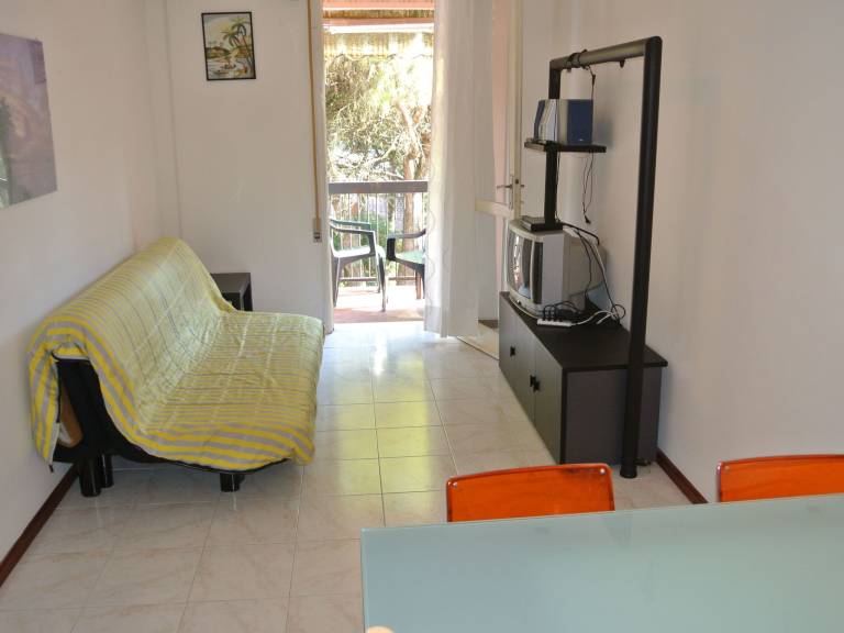 Apartment with patio | Beach nearby | Pet-friendly — photo 5